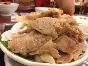 일반 수육 전문점에 비해 양은 월등히 적다