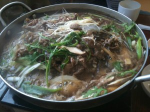 전골에 가까운 불고기. 요즘은 불고기 파는 곳도 많이 없어지고 있다