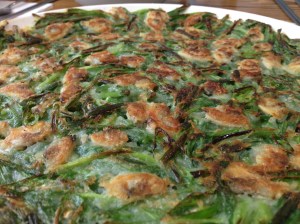 오히려 바지락이 너무 많이 들어가지 않았나 싶을 정도로 바지락 살이 끊임없이 씹힌다