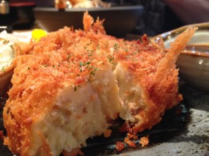 맛이야 뭐..기대하던 일본식 고로케 그 맛이다