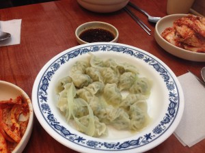 왠지 중국집에서 시킨거 같은 물만두