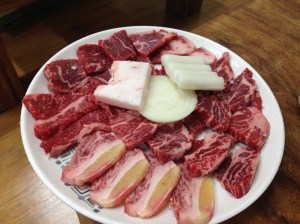 고기는 대부분의 부위가 신선하고 괜찮은 듯하다