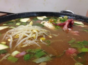 고기맛이 충분히 나면서도 좀 전통스러운 된장의 맛이 잘 조화되어 있다