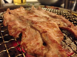 마늘양념 먹을 때보다 훨씬 담백하면서 고기 본연의 맛을 즐길 수 있다