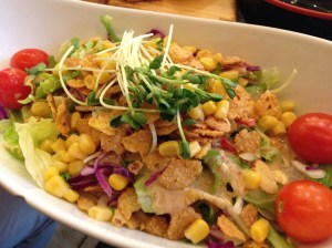 콜드 파스타 샐러드인 사라다 우동