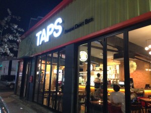 대봉도서관 앞 길로 나오면 왼쪽 끝부분 쯤에 있다