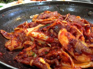 매콤달콤하면서 기름진 돼지주물럭