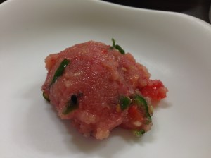 '마트'에서 보던 빨간 색으로 뒤범벅된 명란젓이 아니고 분홍빛의 쓰지 않은 명란젓