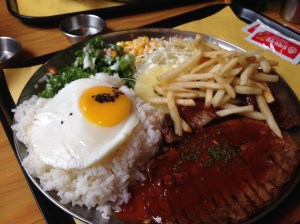 맛은 큰 차이가 나지 않지만 그릴 자국(..)이 더 선명한 매콤 갈비