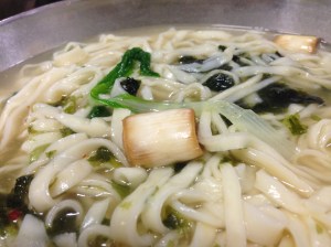 깊은 국물맛에 속 편한 면발까지 잘 어우러진다