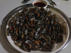 정말 이 꼬막 한접시가 5천원이다