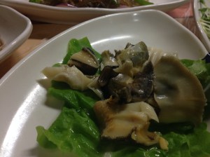 양이 많지는 않지만 싱싱한 소라도 한마리 나왔다.