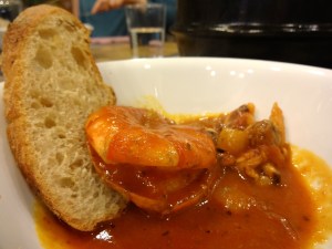 빵과 스튜의 자연스러운 궁합