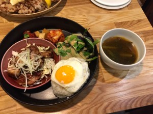 이날의 '오늘의 밥상'은 닭다리살 구이 정식